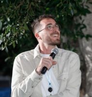 יוסי שוורץ מומחה לפרקטים וחיפויים